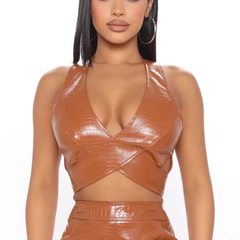 Fashion nova camel top size small